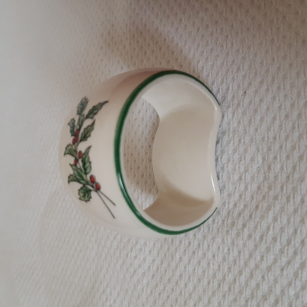 Christmas Nikko Napkin Rings - Picture 5 of 5